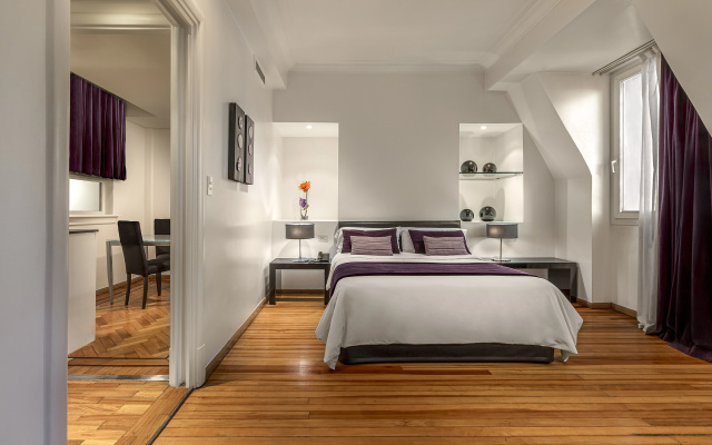 Broadway Hotel & Suites