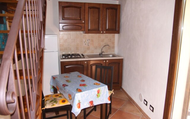 La Finestra Sotto La Rocca