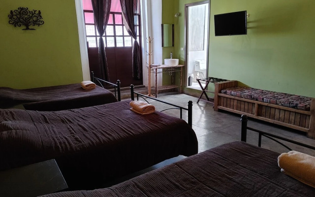 El Descanso Catedral Hotel