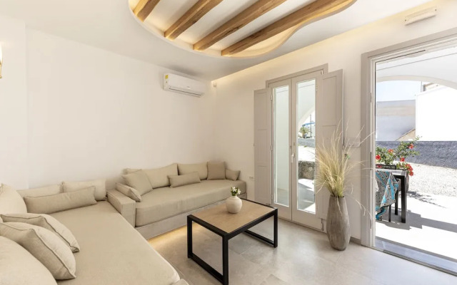 Alafropetra Luxury Suites
