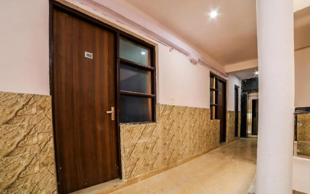 Collection O 82685 Hotel Shiv Shiva Residency