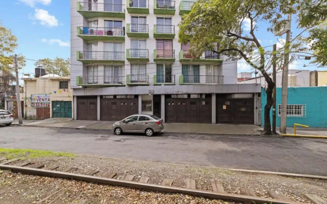 Spacious Apt Near Centro Historico