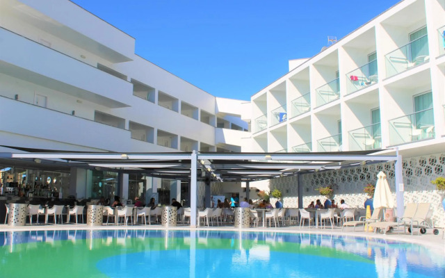 River Rock Hotel