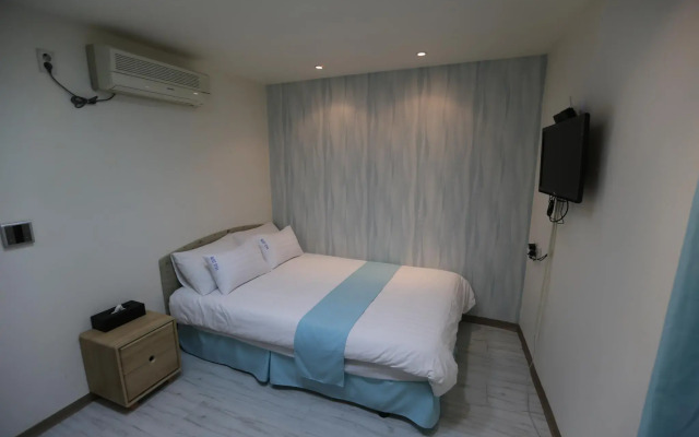 Must Stay Hotel Myeongdong