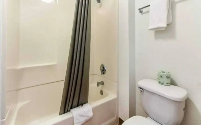 Motel 6 Watsonville, CA - Monterey Area