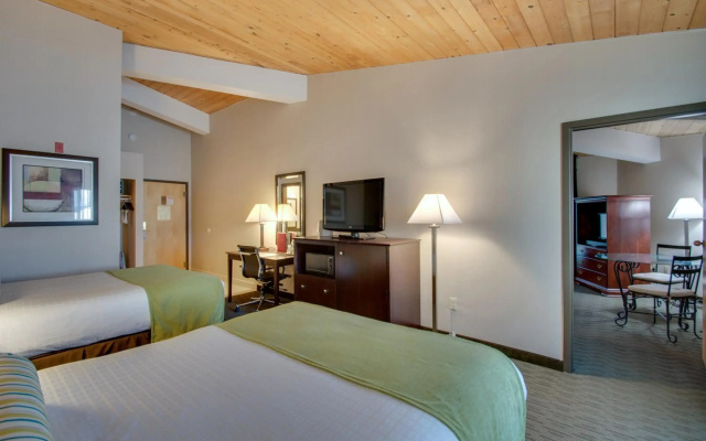 Best Western Plus The Inn at Hampton