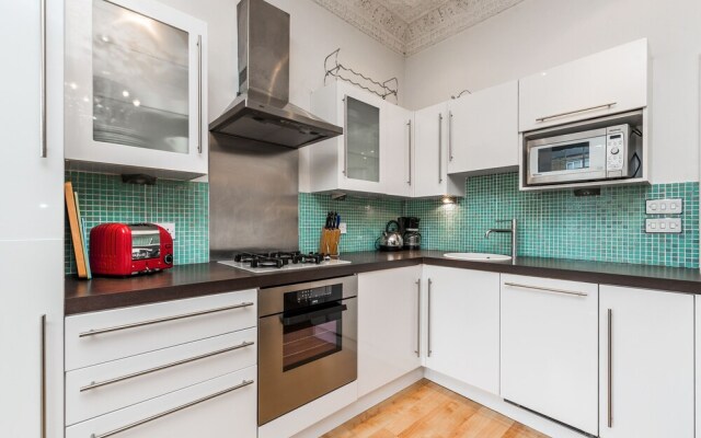 West Hampstead Two Bed Apartment