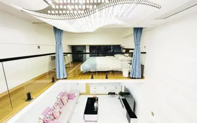 Mengya LOFT Cinema Apartment (Xinli Yinhuwan Branch)