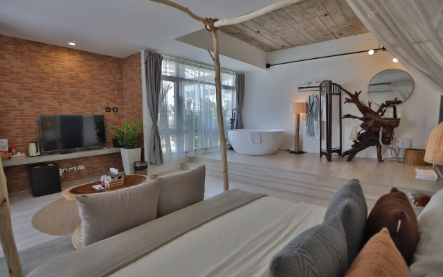 YOLO Bangkok Boutique Hotel