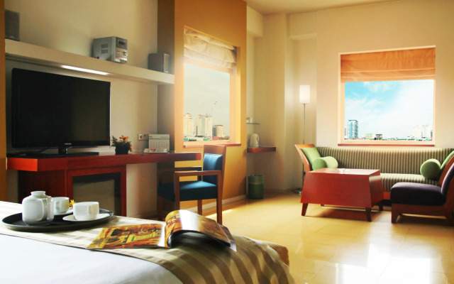 Sparks Life Jakarta, ARTOTEL Curated