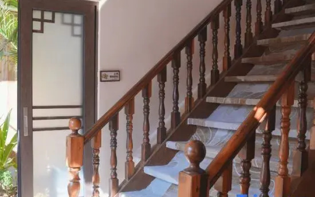 Man ya bamboo budding inn