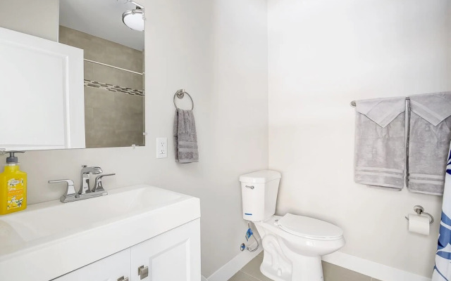 Scenic Dt Skyline! Walk To Sloan'S Lake!