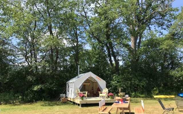 Tentrr - Lone Mountain Farm Camping