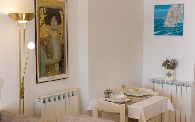 Apartments Six