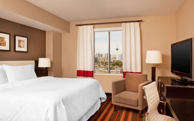 Holiday Inn