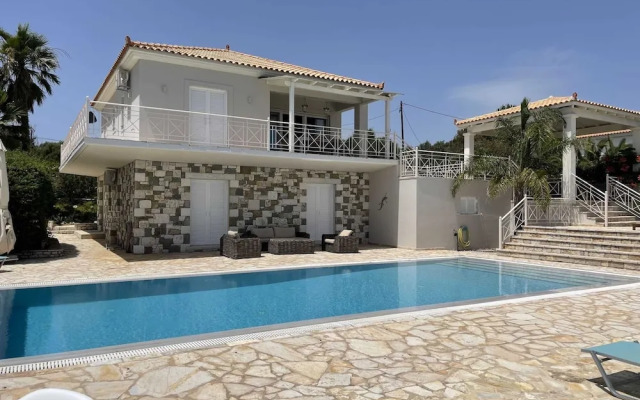 Luxurious Villa in Peloponnese