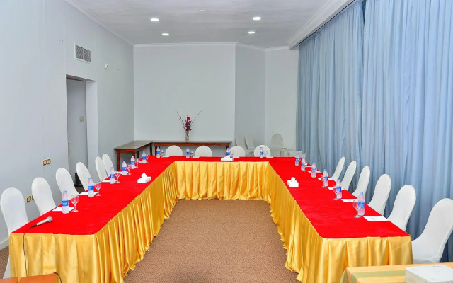 Aracan Pyramids Hotel