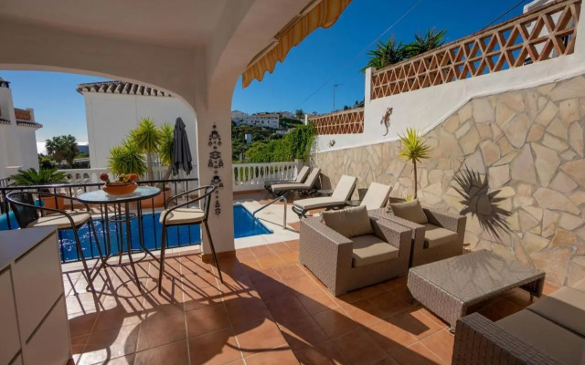 Marina Bella 1F Menyber