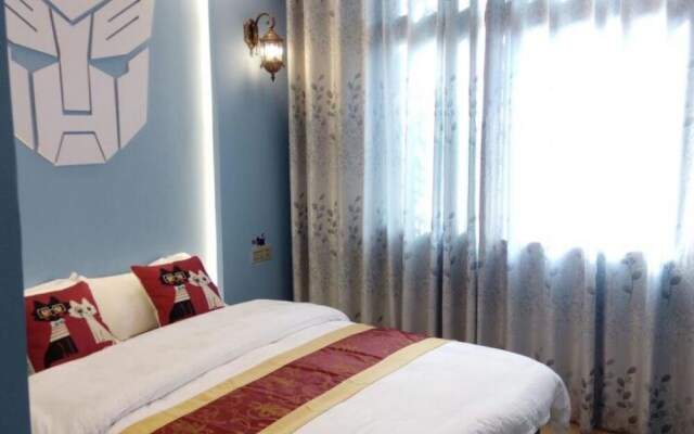 Fenghuang Nanmu Inn 1