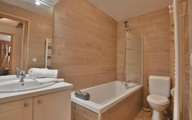 Chalet Le Grand-Bornand, 8 pièces, 16 personnes - FR-1-391-33