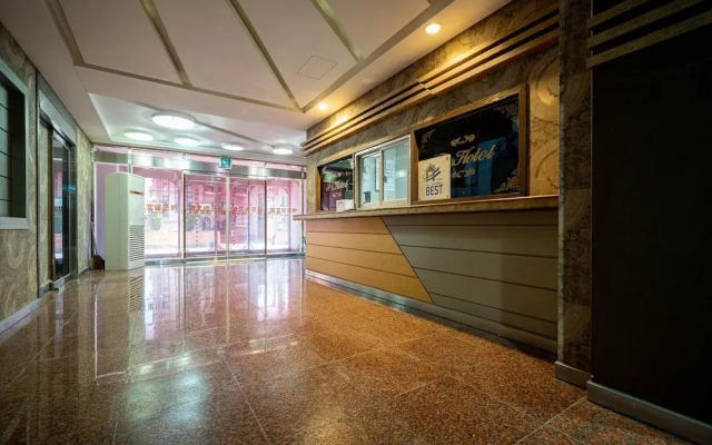F-one Hotel