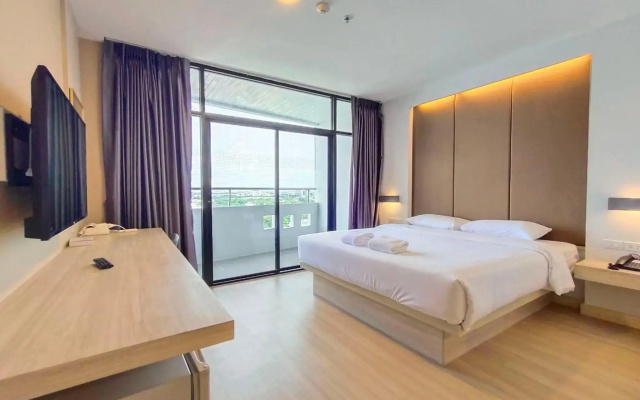 Ebina House