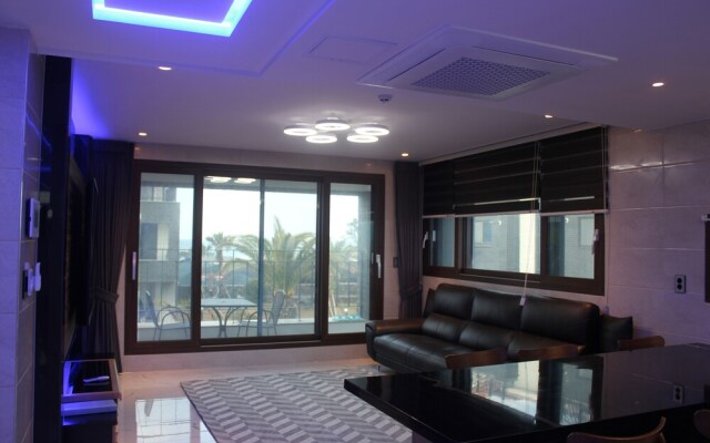 Samwoo Yacht Village