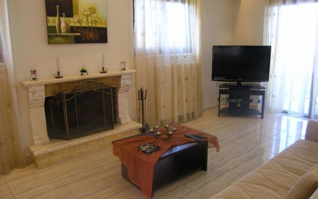 Dimosthenis Villas