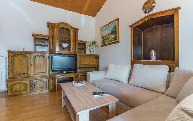 Stunning Home in Nedescina With Wifi and 2 Bedrooms
