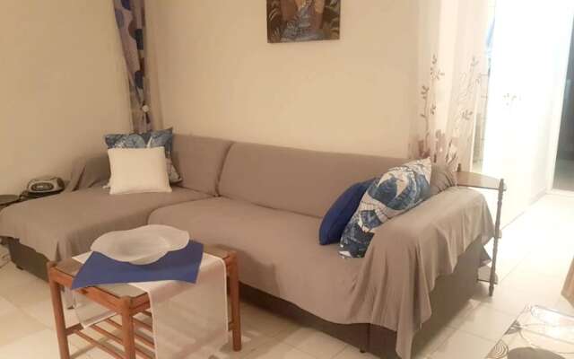 Studio in Sainte-anne, With Shared Pool, Enclosed Garden and Wifi