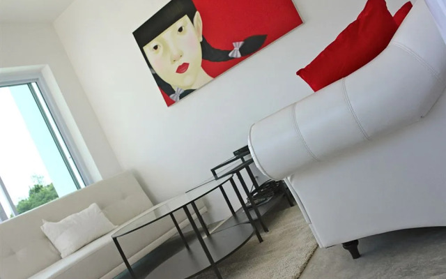 Villa Q at Design Square