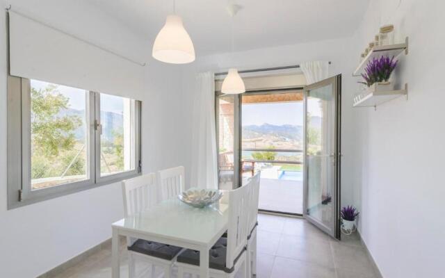 Casa Jacaranda El Gastor by Ruralidays