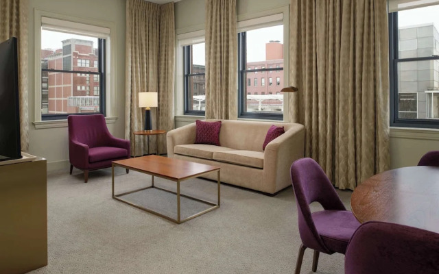 Hotel Savoy Kansas City, Tapestry Collection by Hilton