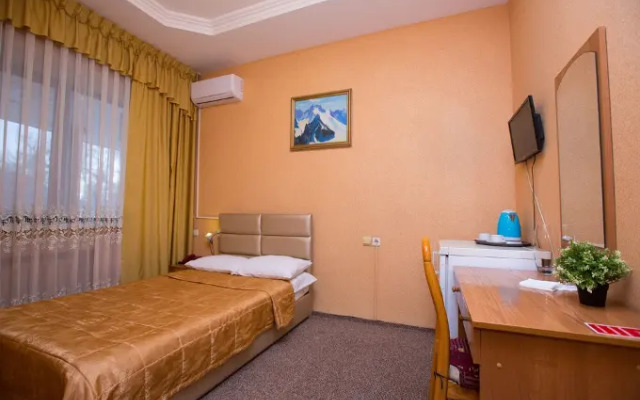 Hotel Saya