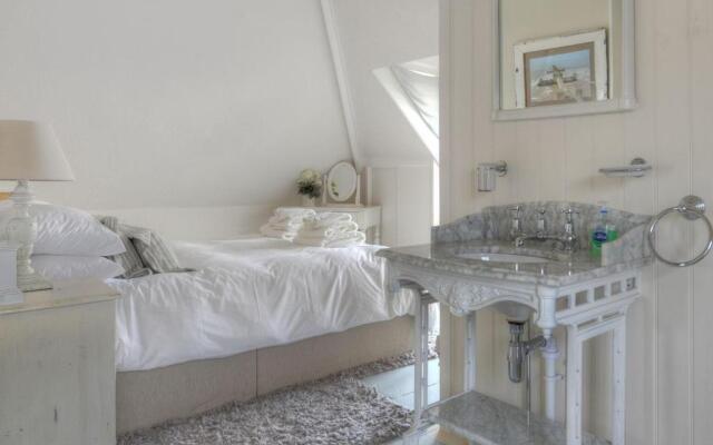 2 Hadleigh Villas