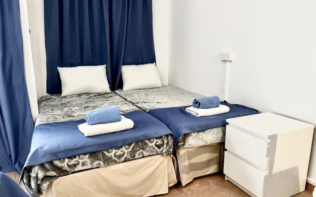 79 AN - Stay Nissi Chrysland Studio 111