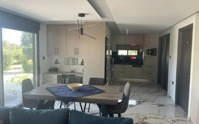 Sea View Apartment Patras
