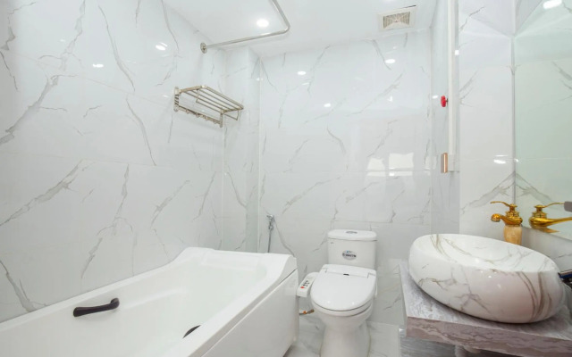 Sumitomo Hotel & Service Apartment 20 Lane 12 Dao Tan