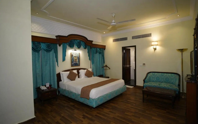Hotel Arya