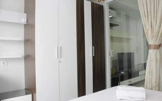 Pleasant 1BR Apartment with Sofa Bed at Dago Suites