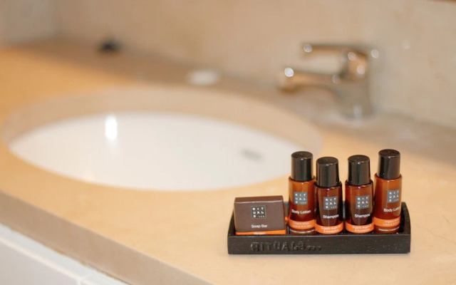 Lisbon Domus 5 by amcf