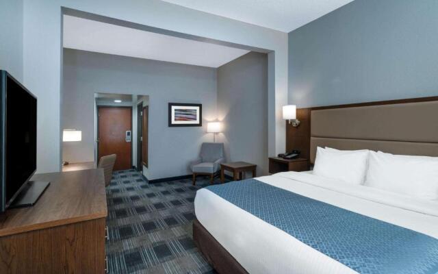 Wingate by Wyndham Mobile