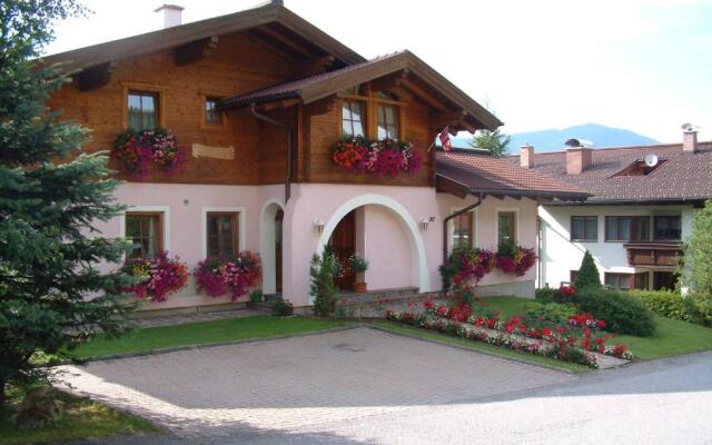 Haus Carina