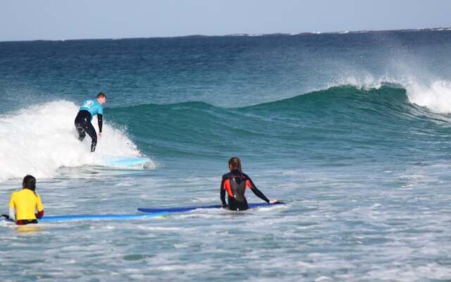 International Surf School & Camp - Hostel