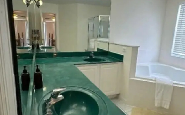 South Facing W/ Private Pool & Spa