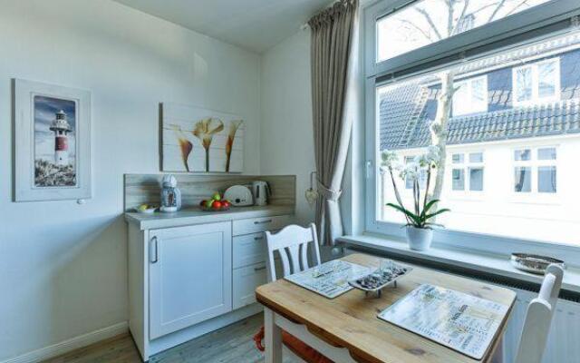 App-7-in-strandnaher-Lage-Baederstil-Villa-in-Wenningstedt-Sylt