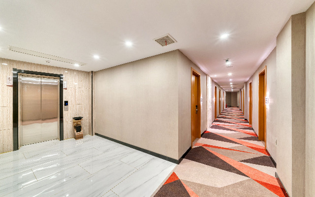 Borrman Hotel Nanjing Zhushan Road Metro Station