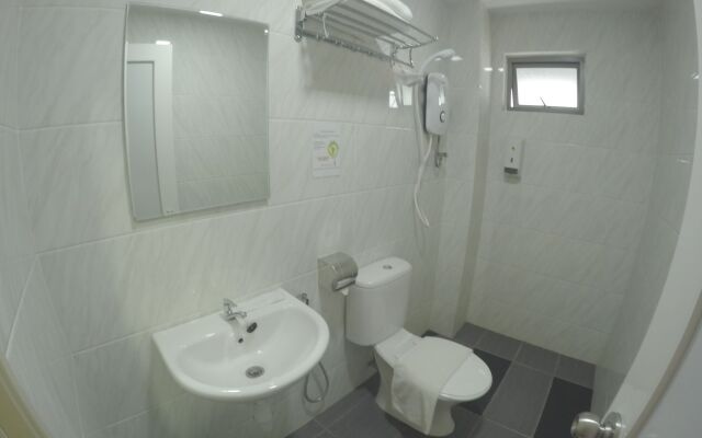 LightHouse Hotel & ShortStay