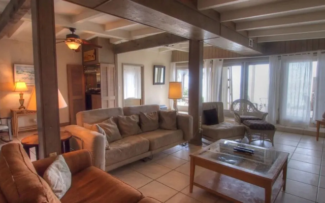 Chez Mireille - 5 Br Home
