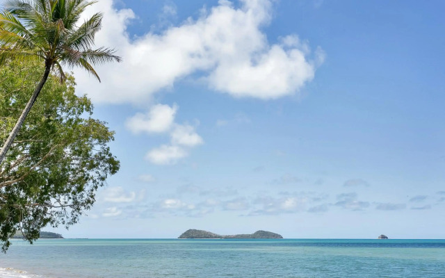 Agincourt Beachfront Apartments